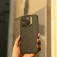 Puzdro pre iPhone 16 Pro, pancierované Nillkin, Carbon Fiber, pre Magsafe, zlaté