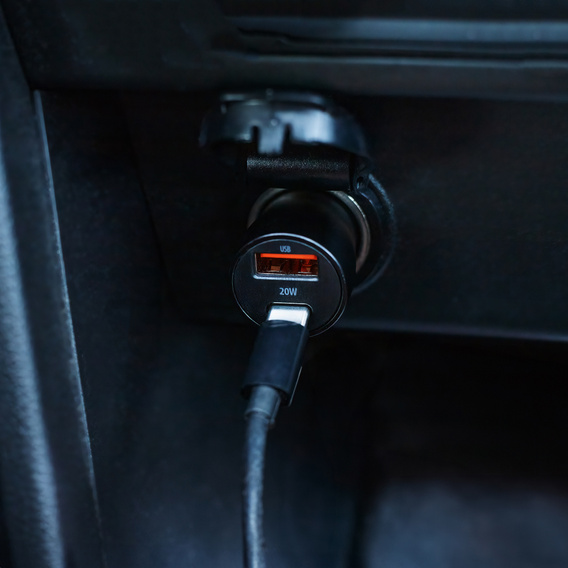 Maxlife PD/QC 20 W nabíjačka do auta s káblom USB-C – USB-C 60 W pre smartfóny, tablety, navigačné zariadenia a iné zariadenia s USB/USB-C