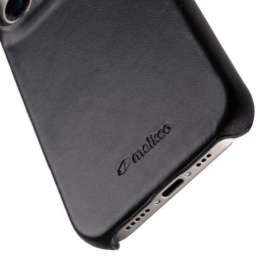 Puzdro MELKCO pre iPhone 16 Pro, Waxy Textured, čierne