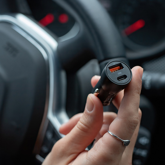 Maxlife PD/QC 20 W nabíjačka do auta s káblom USB-C – USB-C 60 W pre smartfóny, tablety, navigačné zariadenia a iné zariadenia s USB/USB-C