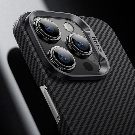 Puzdro BENKS Kevlar pre iPhone 15 Pro Max, pre MagSafe, Carbon Fiber, čierne